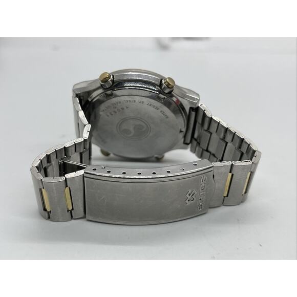 Vintage Seiko Sports 100 Moon Phase Chronograph Two Tone Quartz Watch 7a48 7009 - Picture 6 of 10